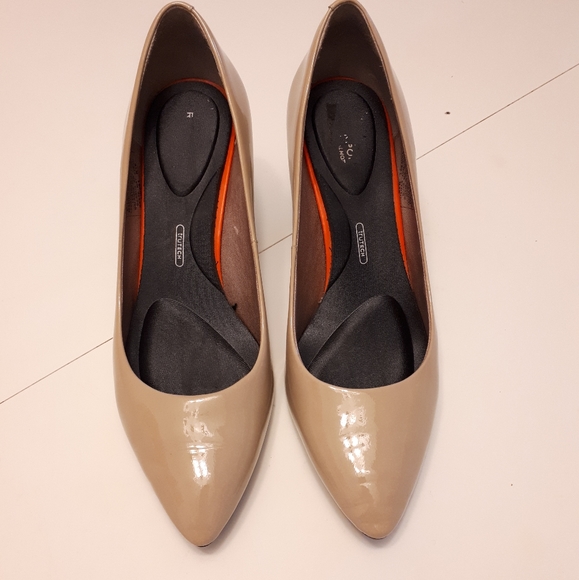 Rockport Total Motion Patent Leather Pumps - Picture 5 of 16